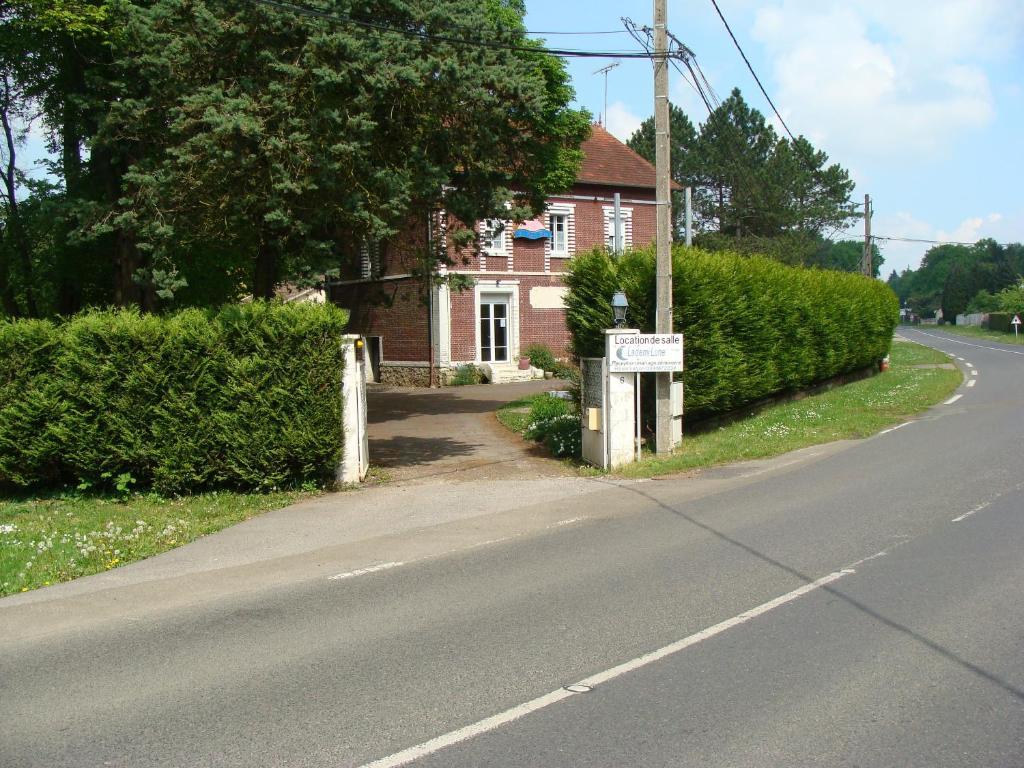 Bed and Breakfast La Demi-Lune à Bailleval Extérieur photo